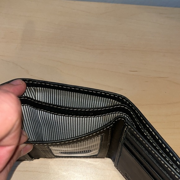 HP Timberland 3 Fold Men Brown Leather Wallet - Picture 4 of 4